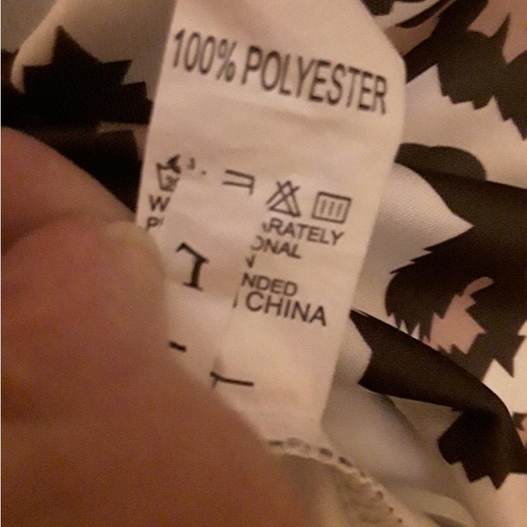 5 for $25😍 Boutique Large Sweater ❤️ - Picture 2 of 3